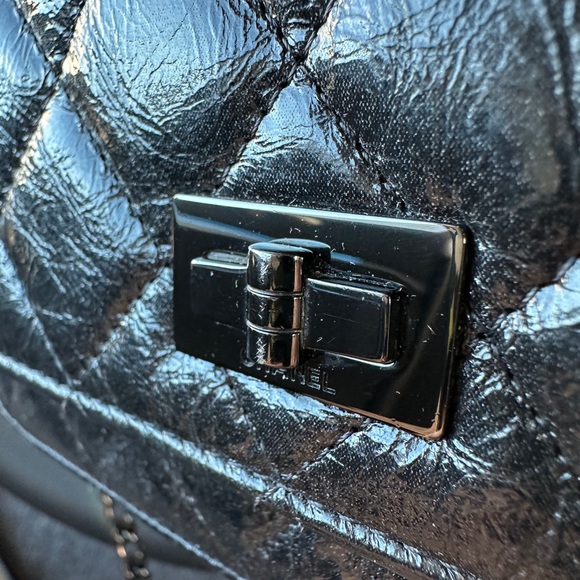 Chanel Wallet on Chain - Picture 11 of 13